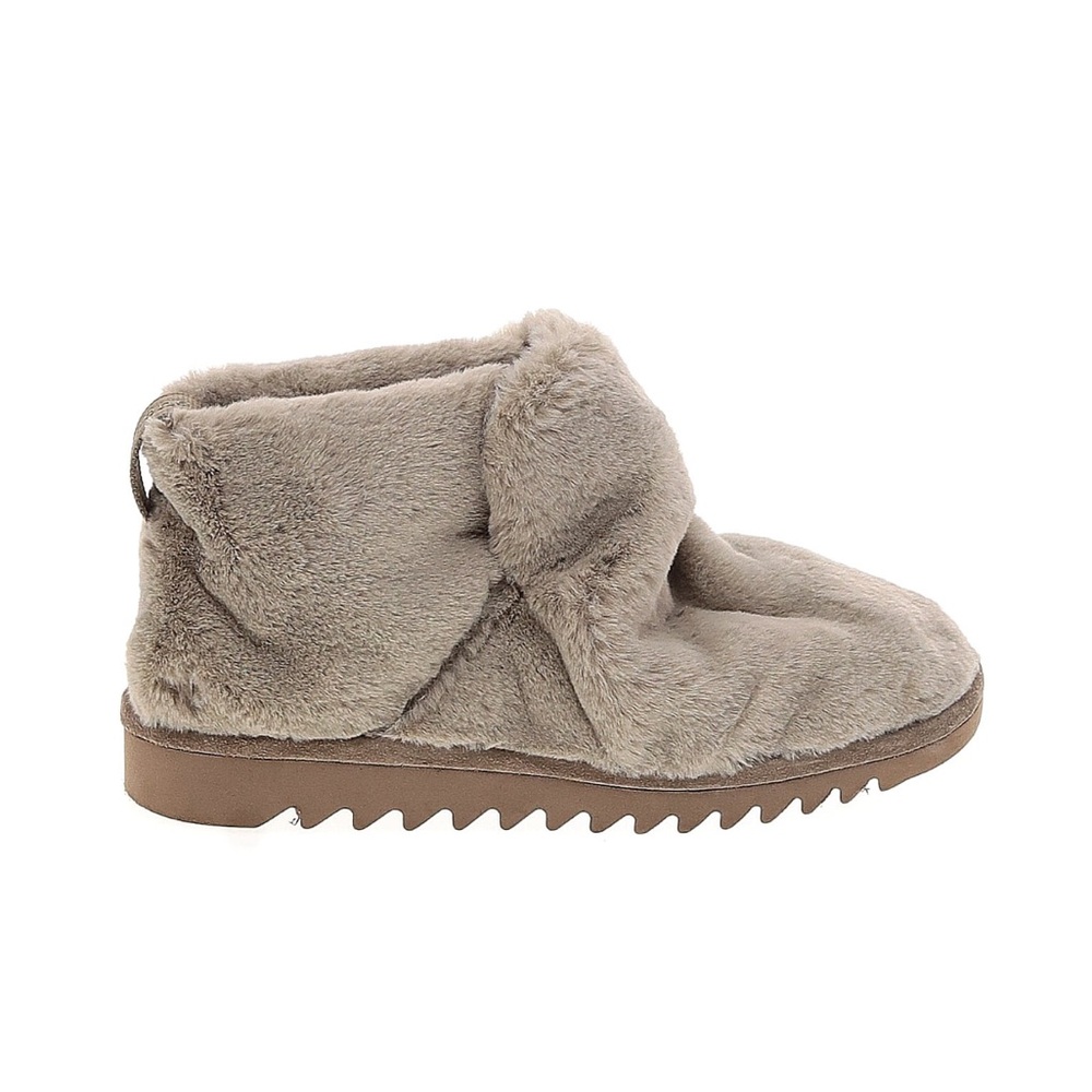 Cozy Faux Fur Ankle Boots in Taupe